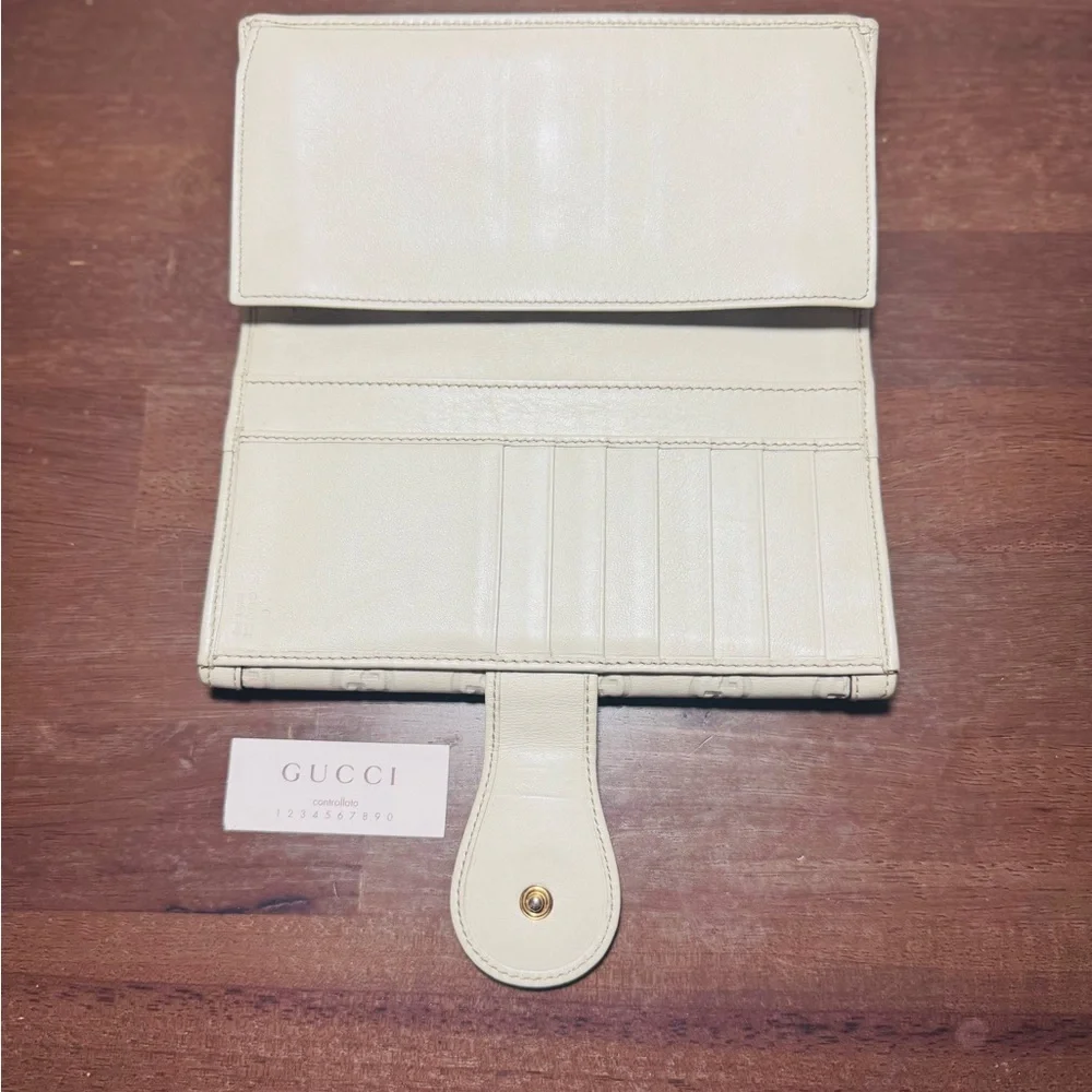 Gucci Wallet - Picture 9 of 10